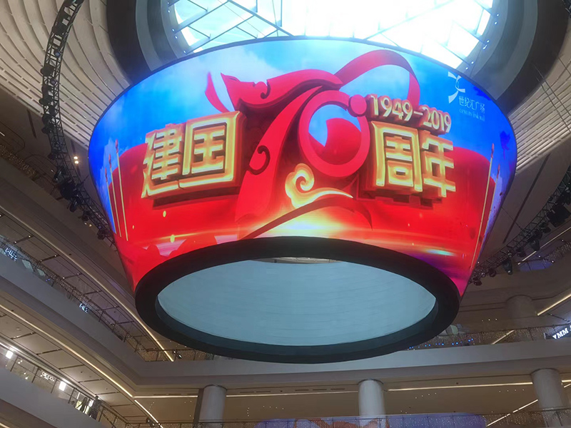 公司花20萬裝修的會議室，竟被客戶吐槽‘像網吧’？高級感會議室的屏幕選擇秘訣”